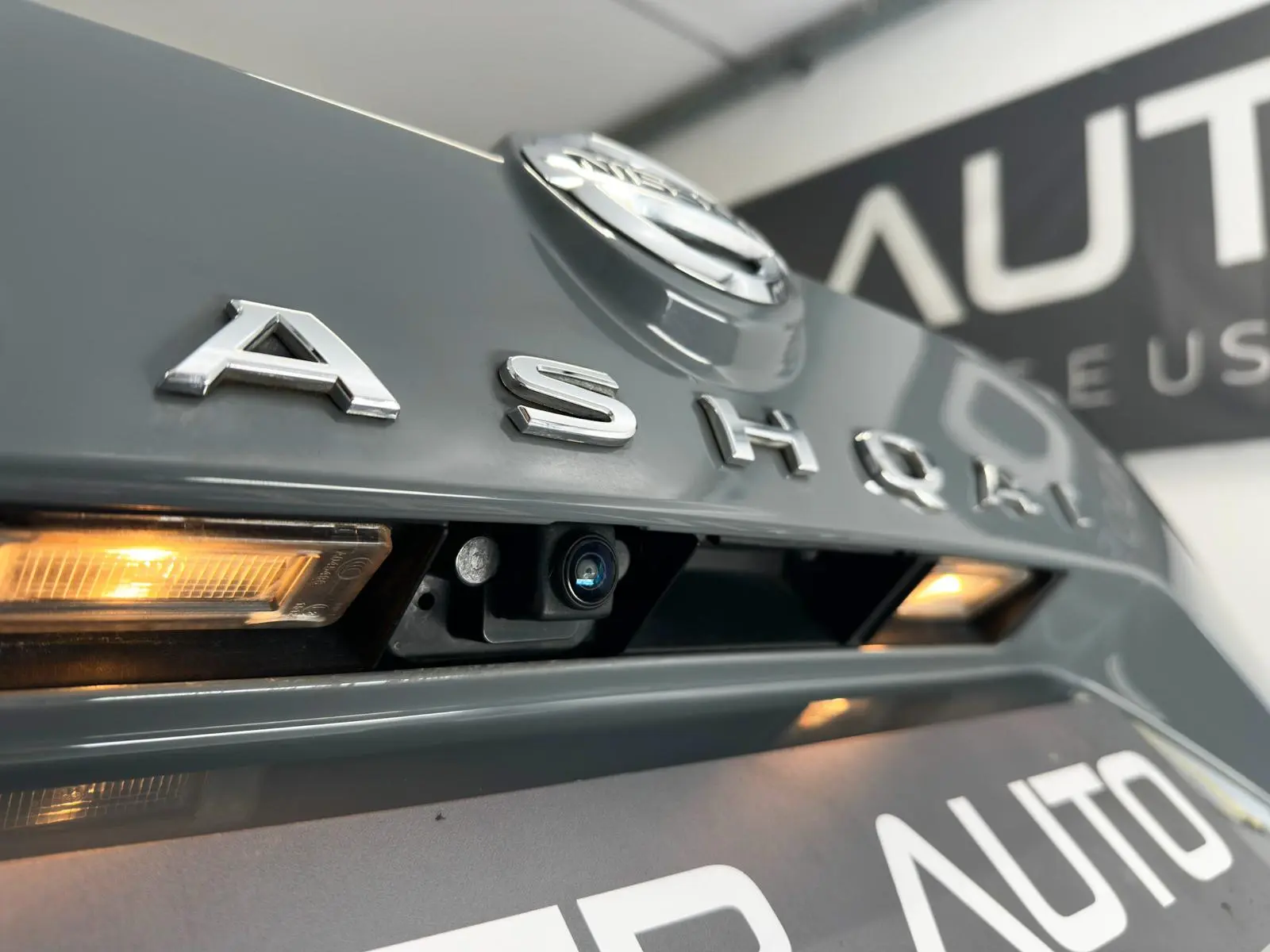 Nissan Qashqai 1.3 DIG-T MHEV Premiere Edition 19