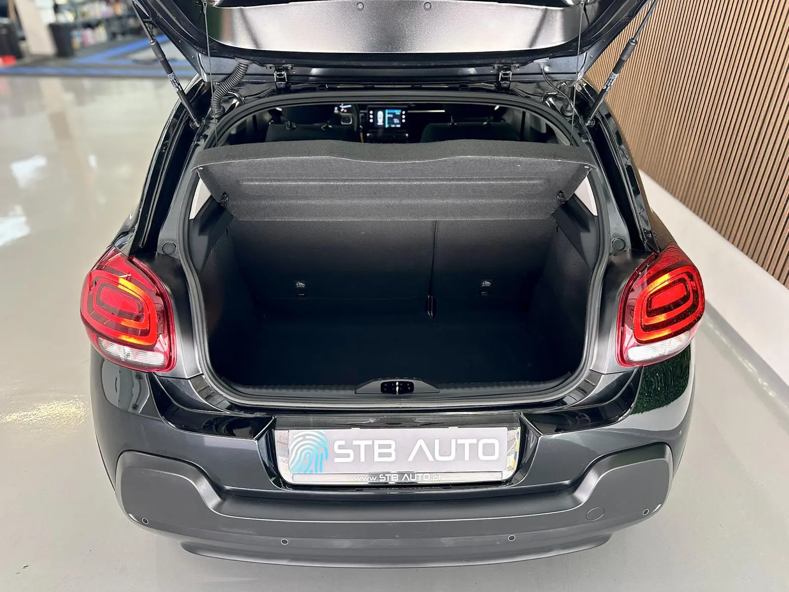 Citroen C3 1.2 PureTech Plus 8