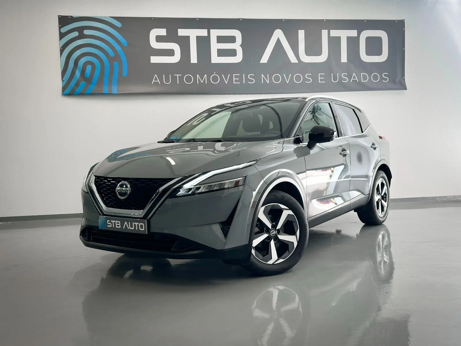 Nissan Qashqai 1.3 DIG-T MHEV Premiere Edition 32