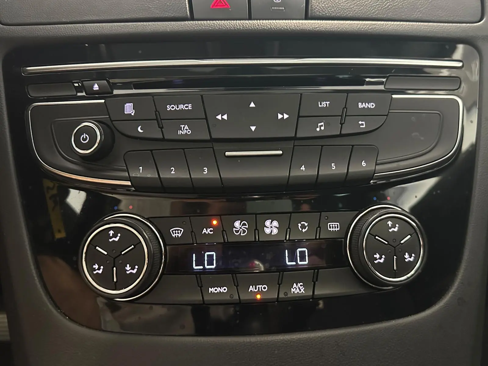 Peugeot 508 SW 1.6 e-HDi Allure 2-Tronic 105g 14