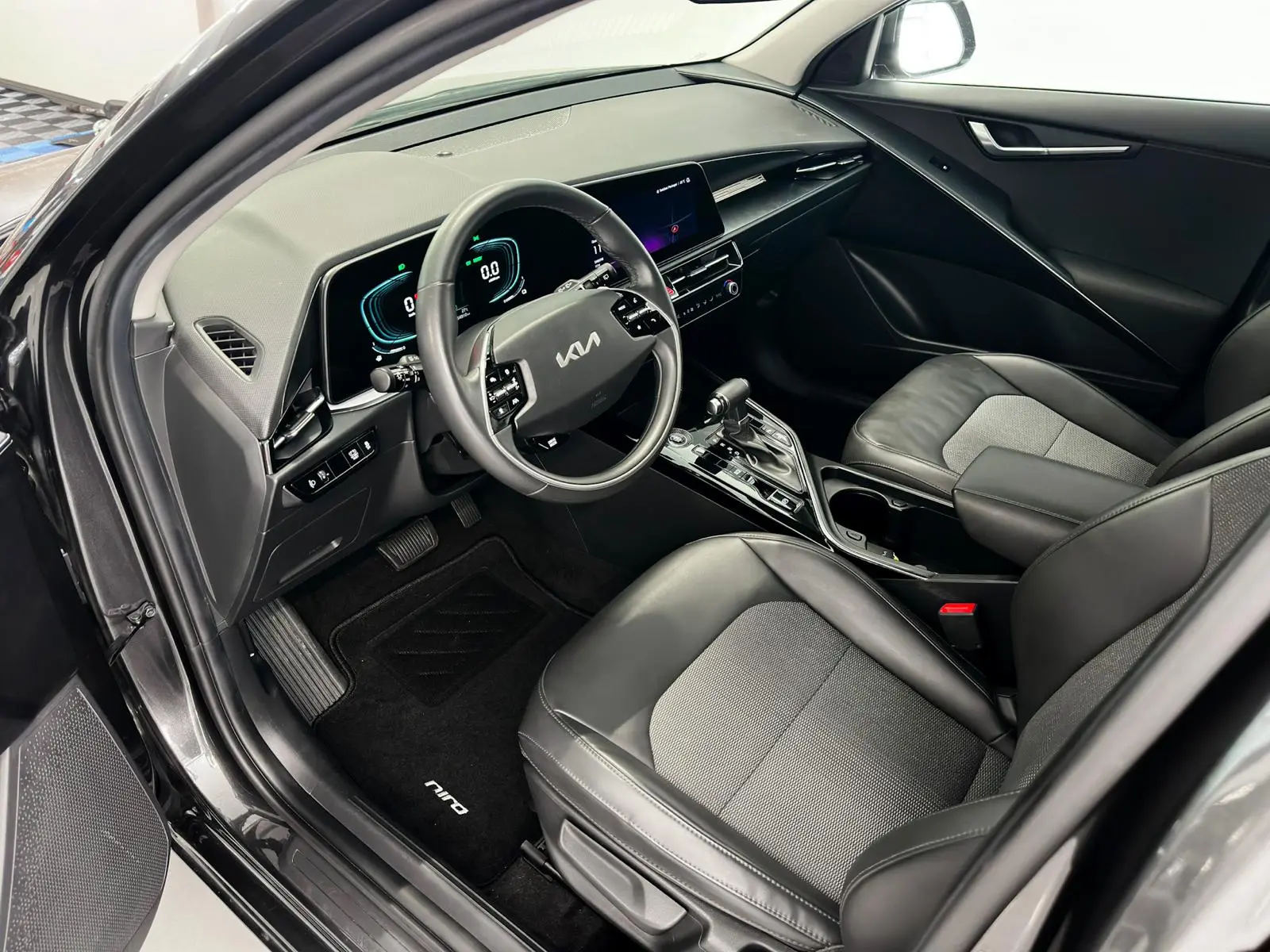 Kia Niro 1.6 GDi HEV Tech 6