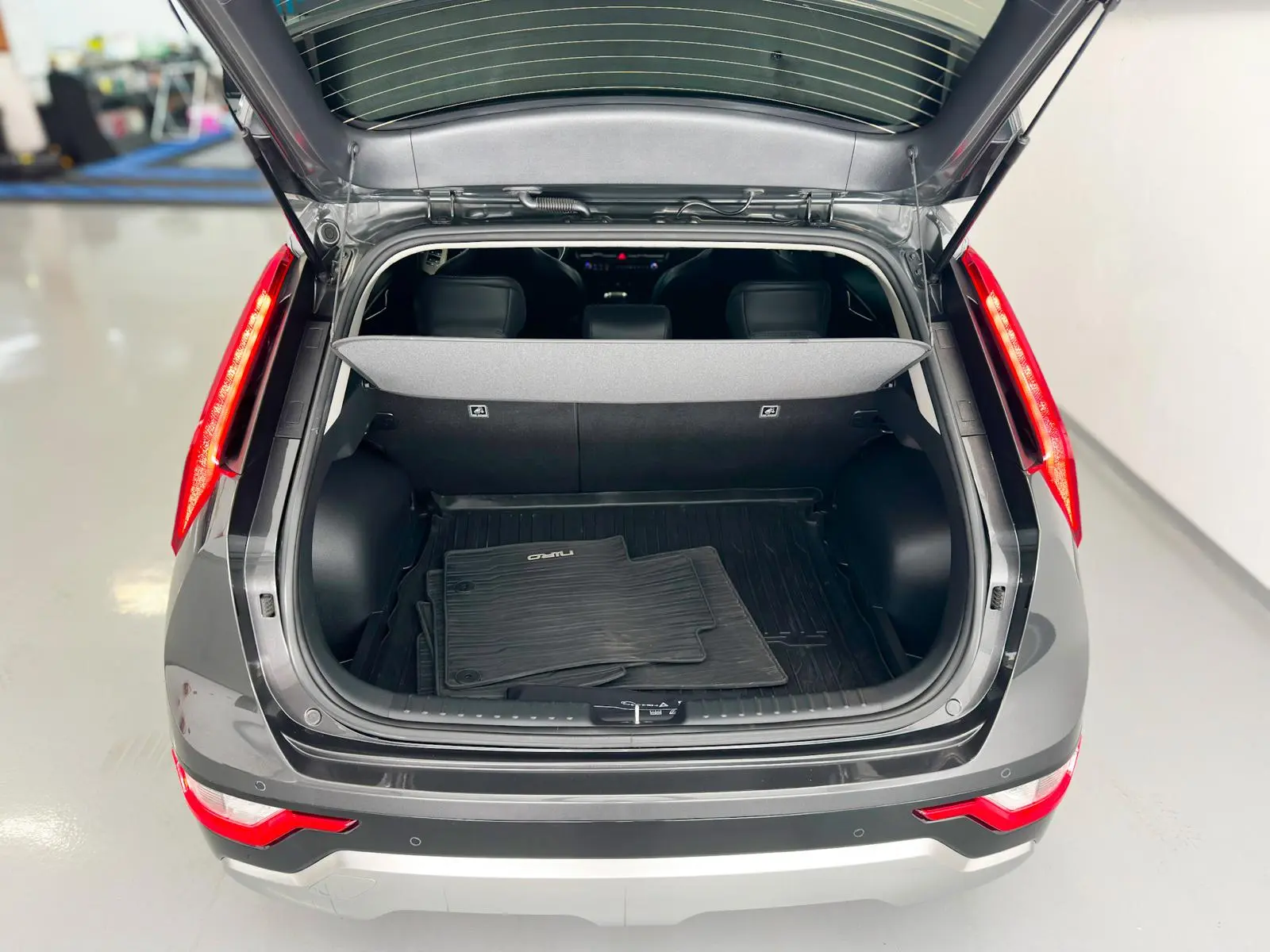 Kia Niro 1.6 GDi HEV Tech 12