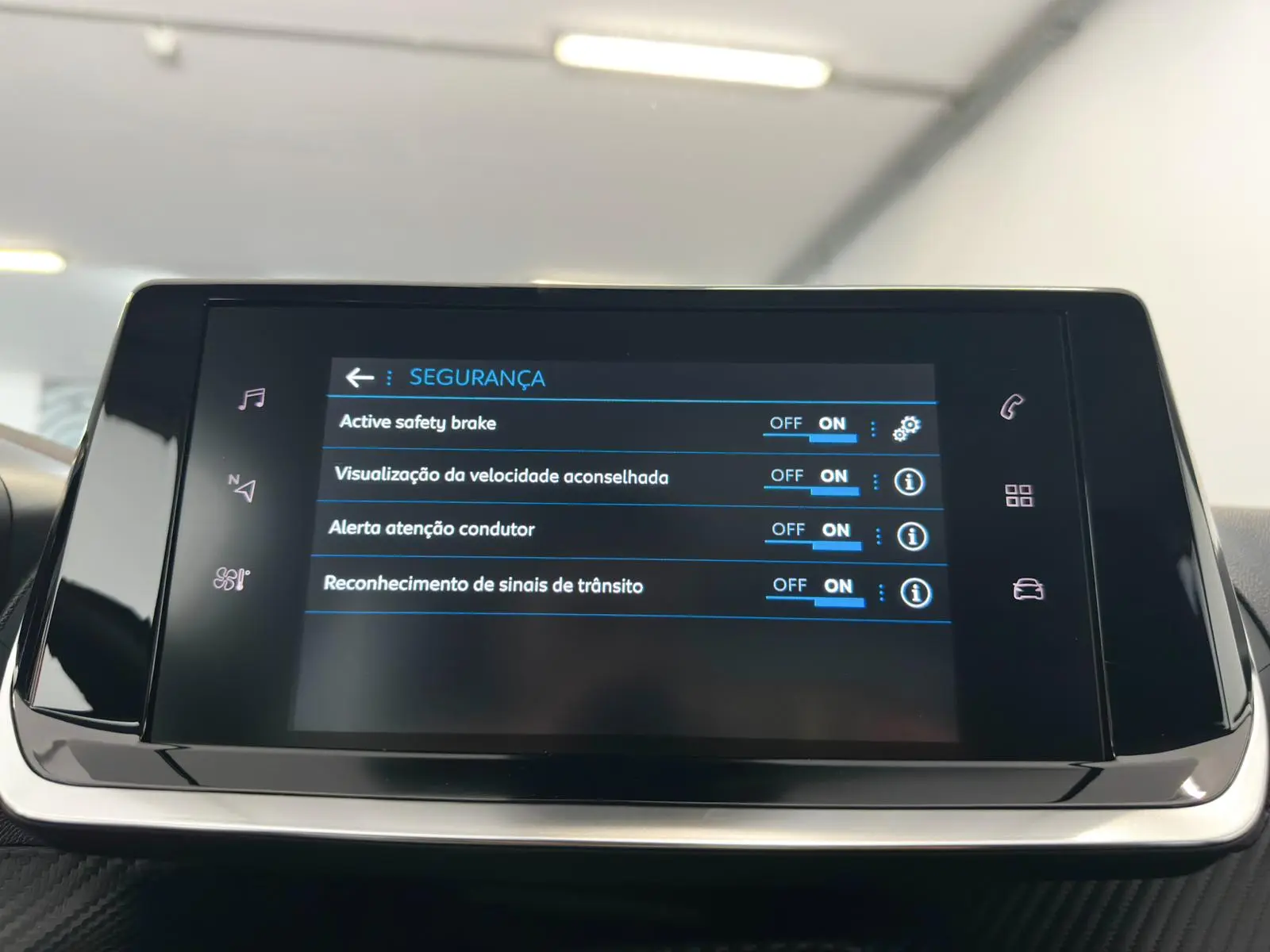 Peugeot 2008 PureTech 130 Stop&Start Allure 30