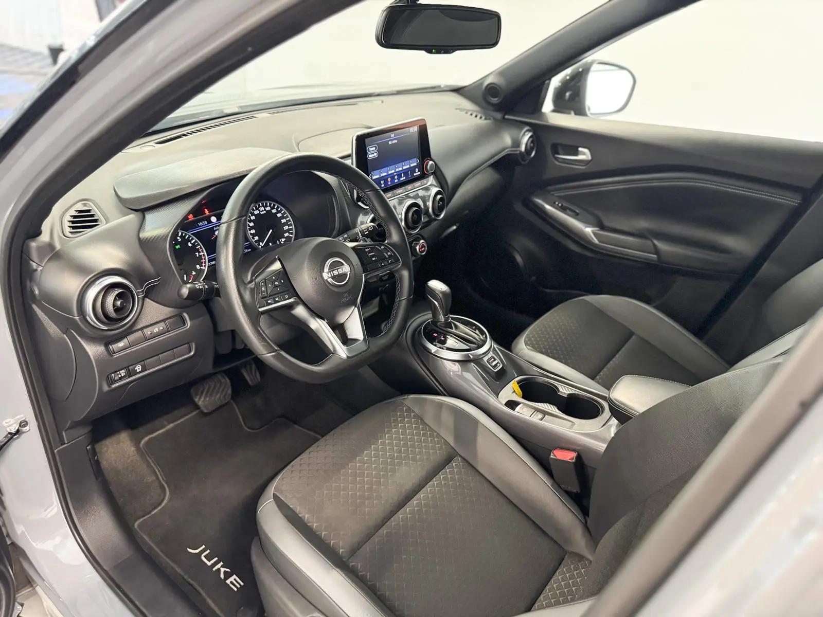 Nissan Juke 1.0 DIG-T N-Connecta DCT 6