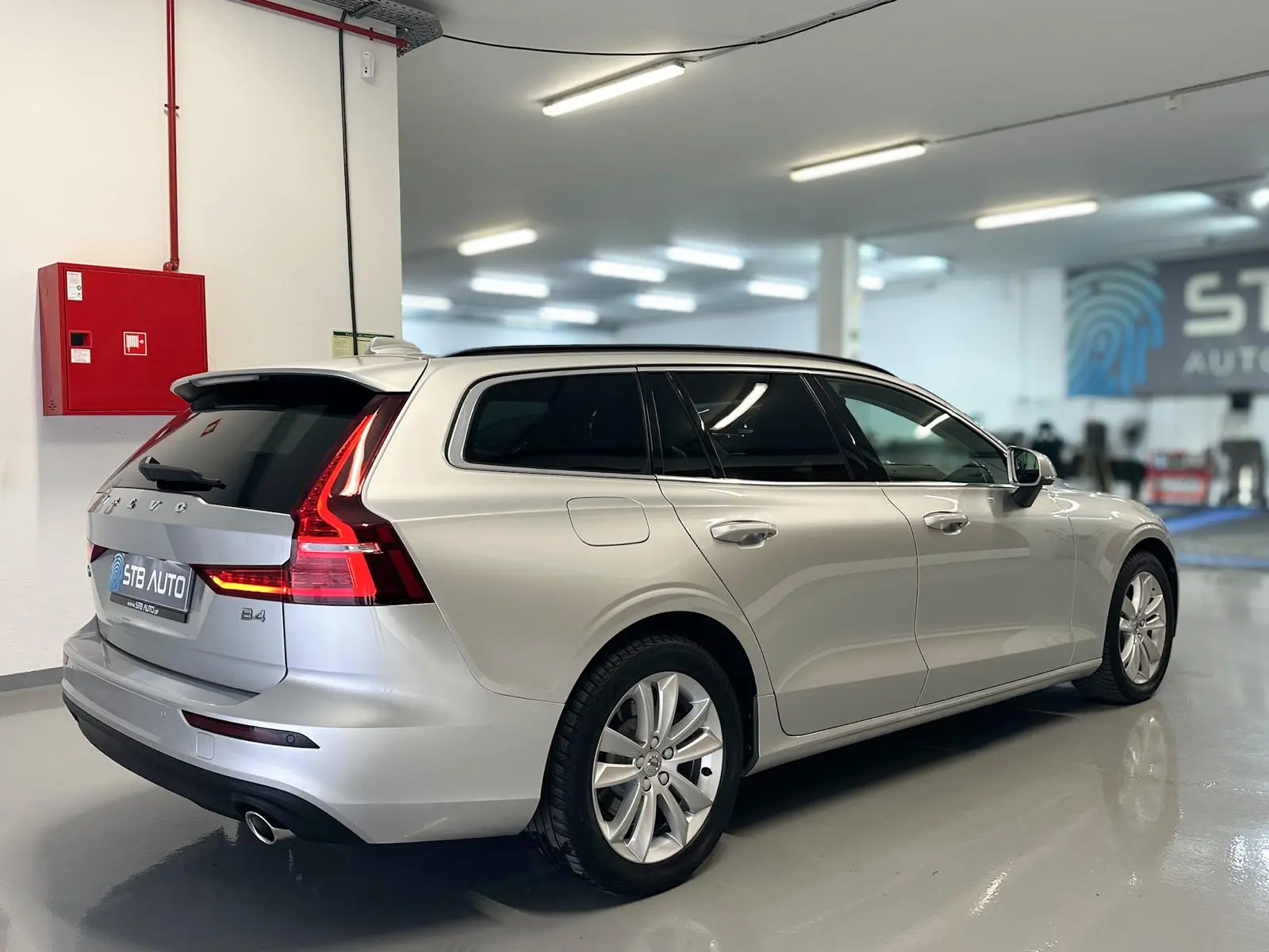 Volvo V60 B4 D Geartronic Momentum Pro 6