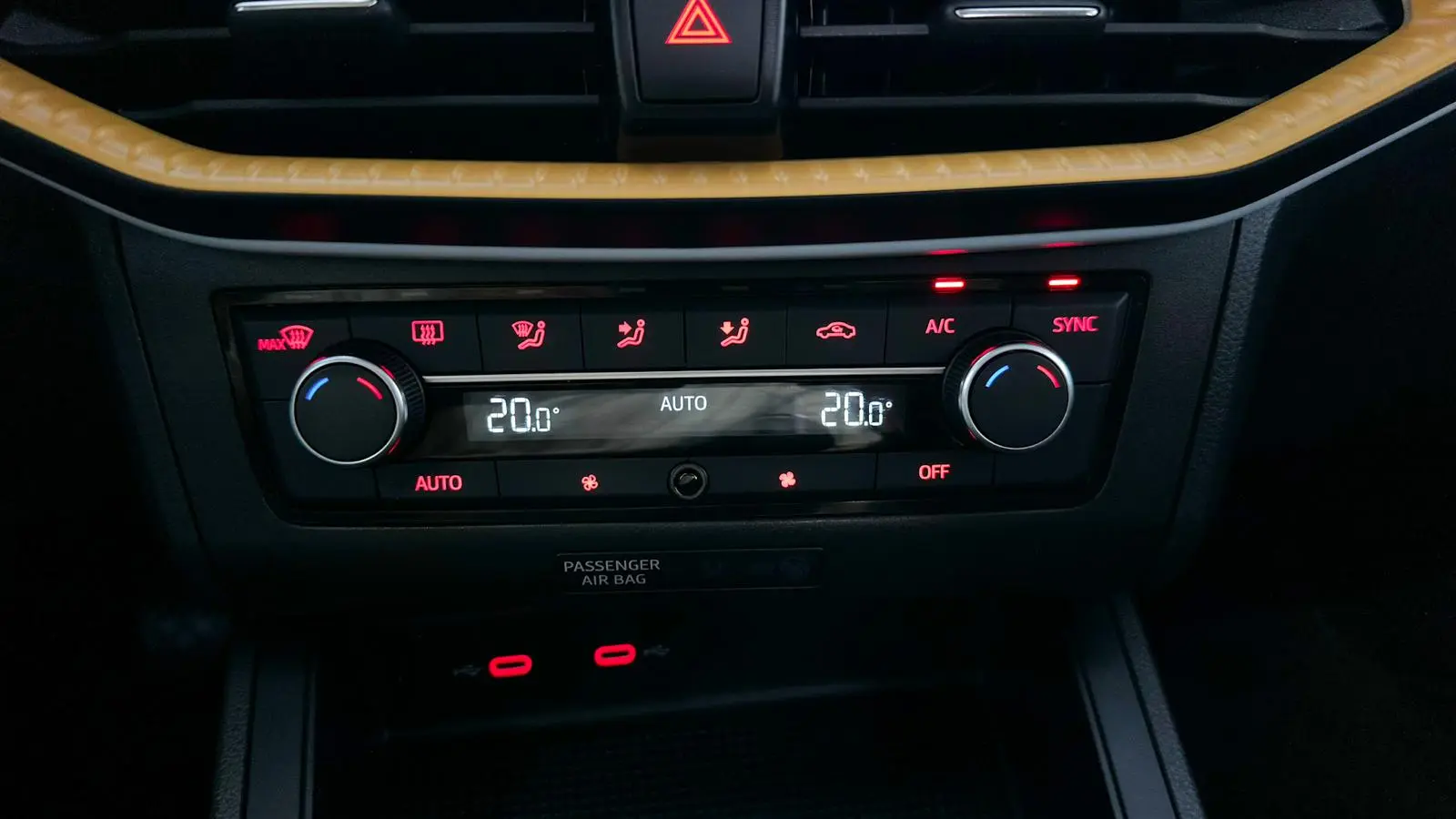 SEAT Ibiza 1.0 TSI STYLE 28