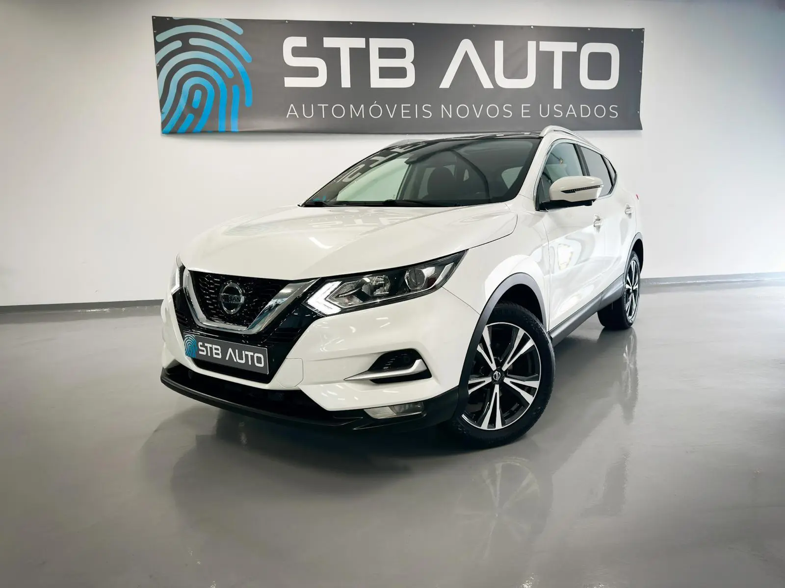 Nissan Qashqai 1.3 DIG-T N-Connecta DCT 1