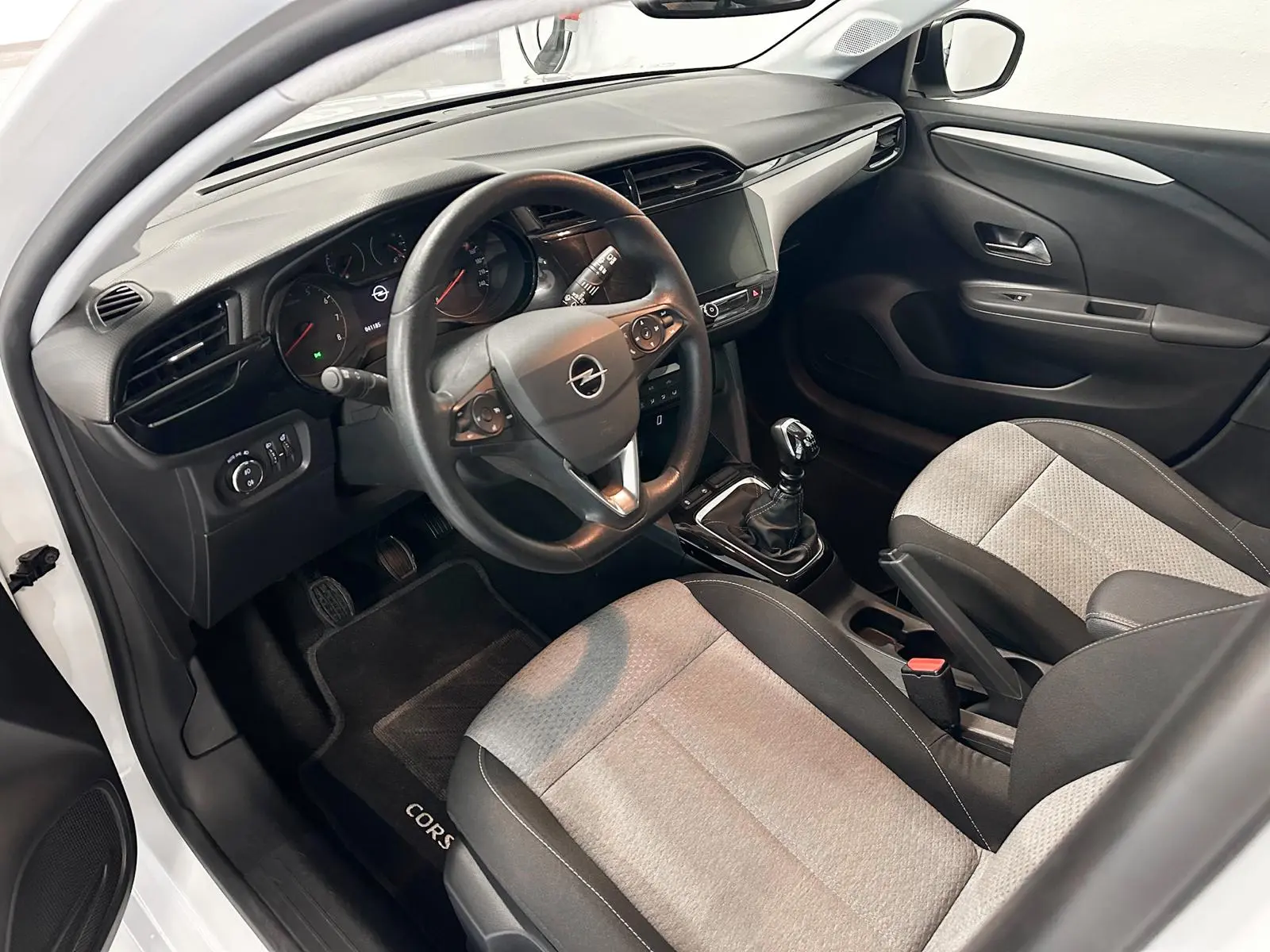 Opel Corsa 1.2 T Edition 5