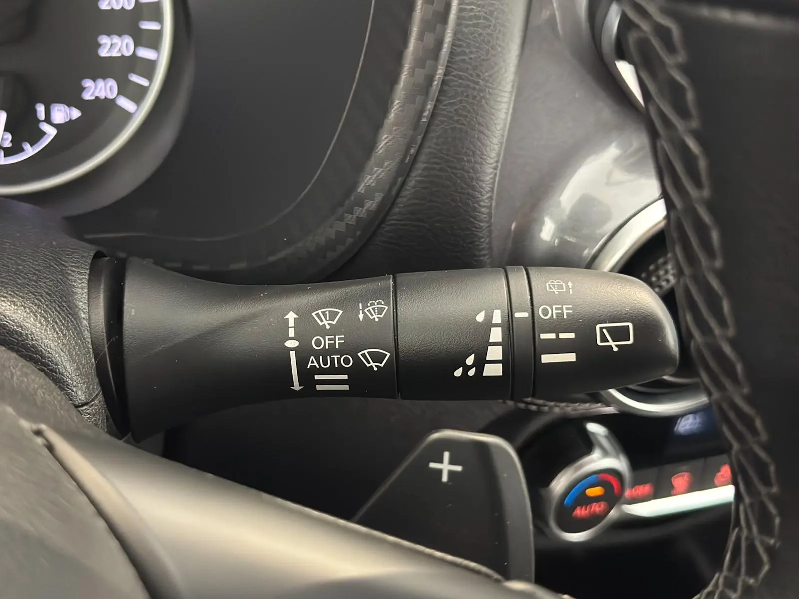Nissan Juke 1.0 DIG-T N-Connecta DCT 29