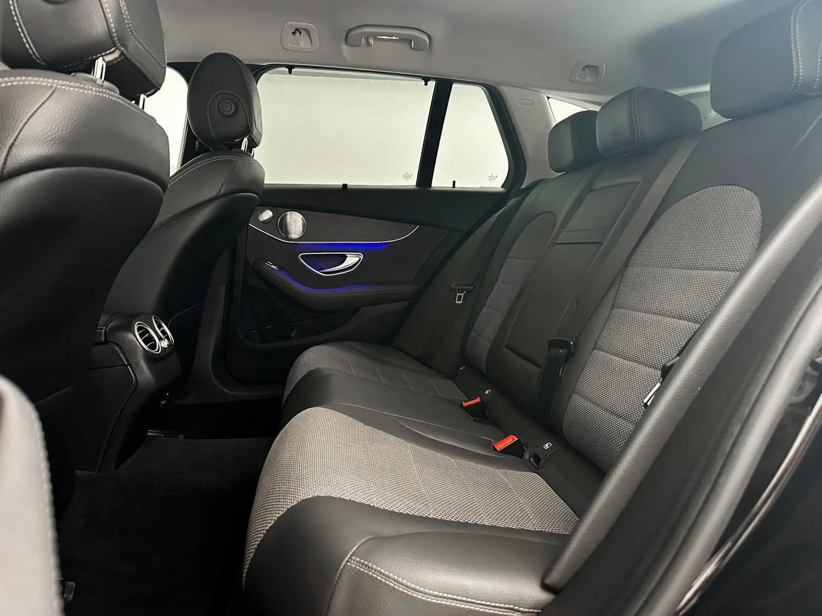 Mercedes-Benz C 300 de T 9G-TRONIC Avantgarde 10
