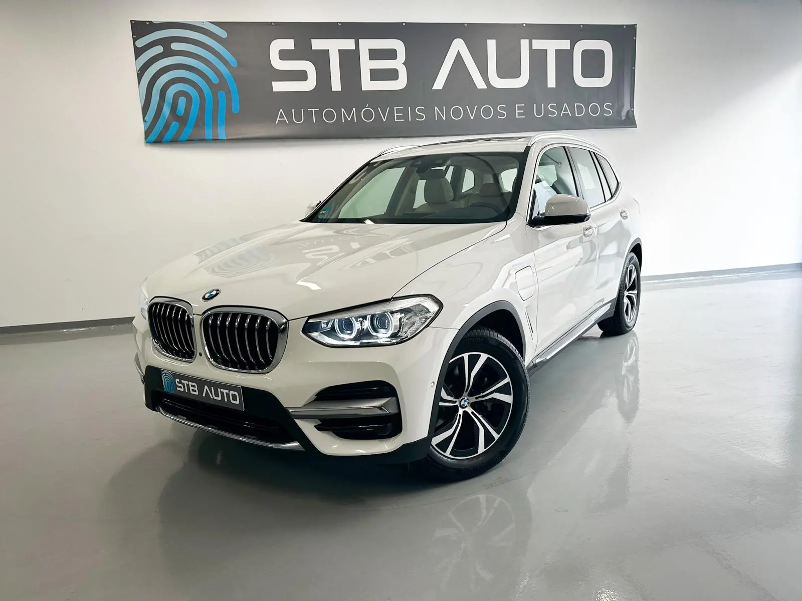 BMW X3 30 e xDrive Line Luxury 1