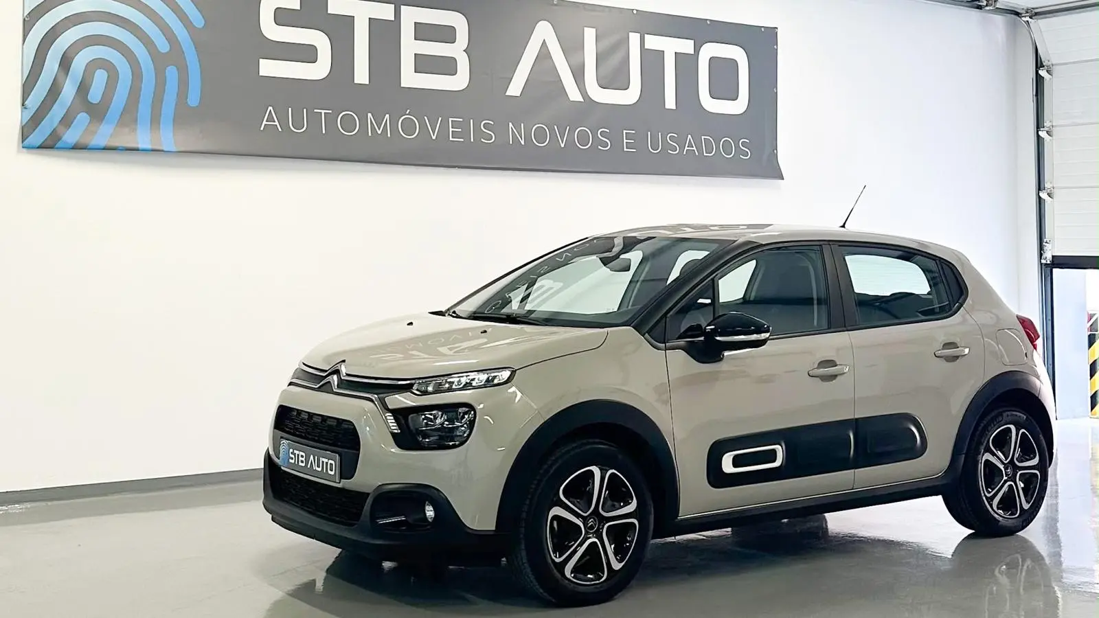 Citroen C3 Pure Tech S&S Feel 27