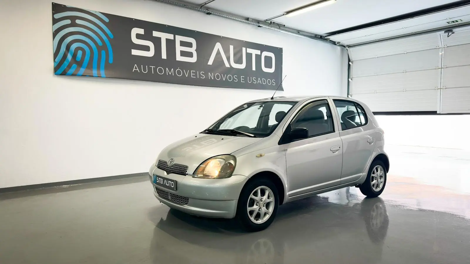 Toyota Yaris 1.0 Sol 2