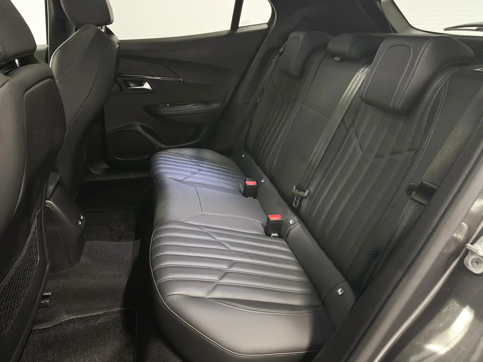 Peugeot 2008 1.2 PureTech GT Line 11