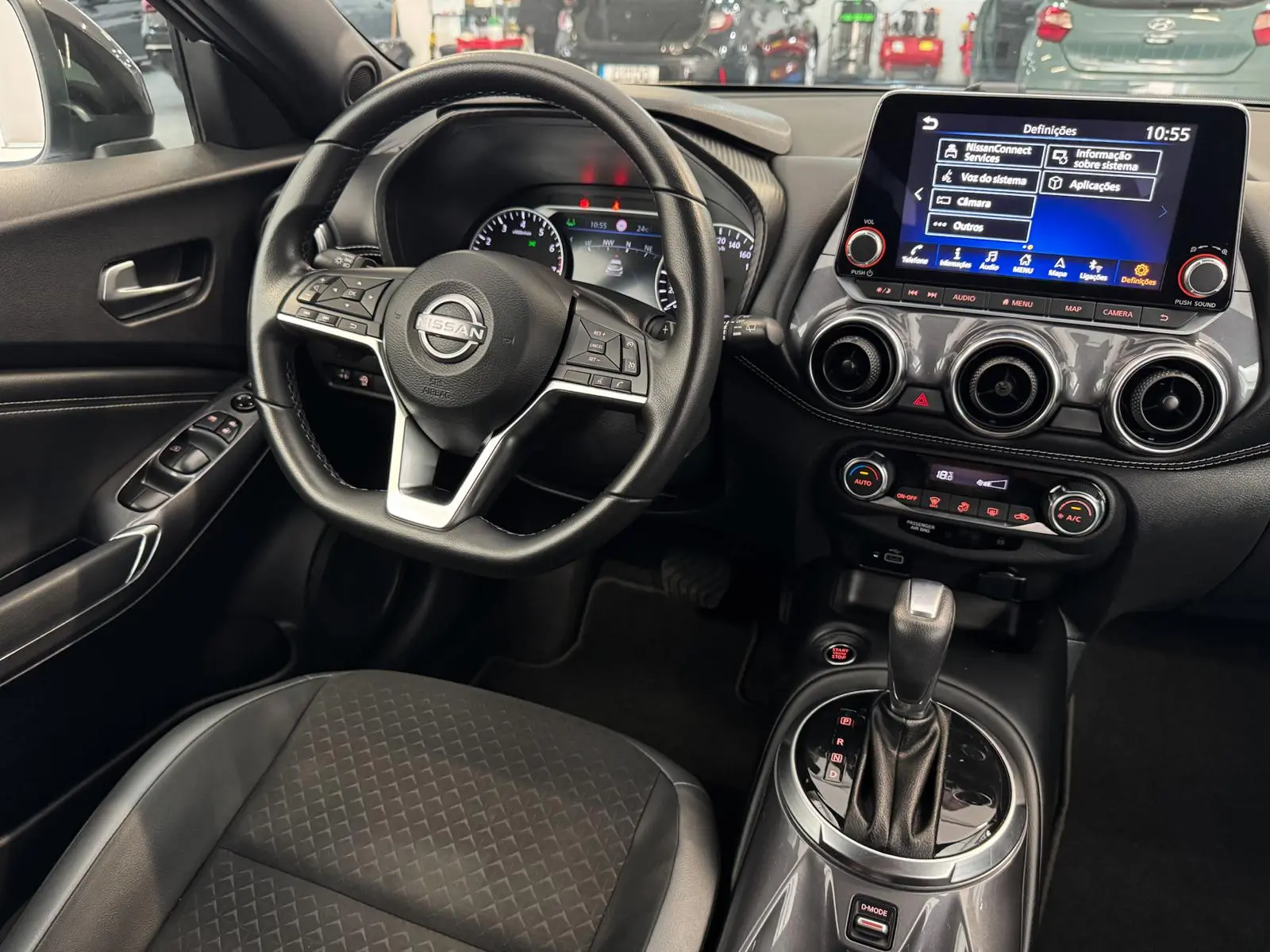 Nissan Juke 1.0 DIG-T N-Connecta DCT 10