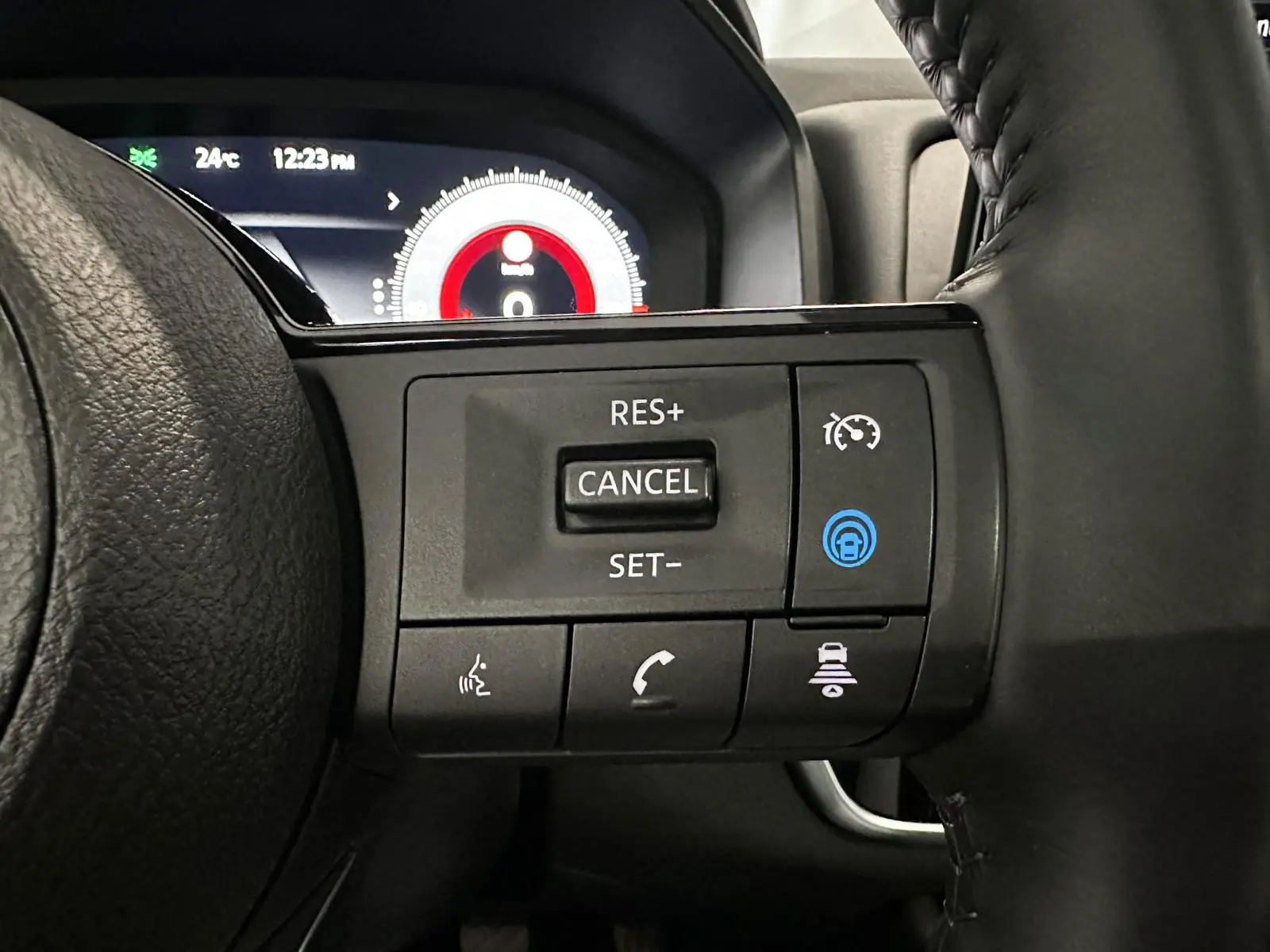 Nissan Qashqai 1.3 DIG-T MHEV Premiere Edition 25