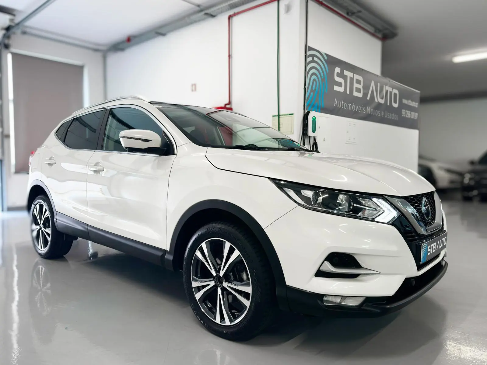 Nissan Qashqai 1.3 DIG-T N-Connecta DCT 13