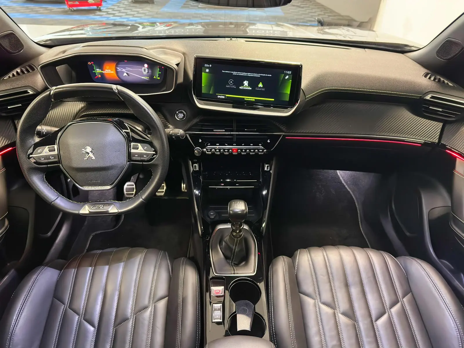 Peugeot 2008 1.2 PureTech GT Line 12