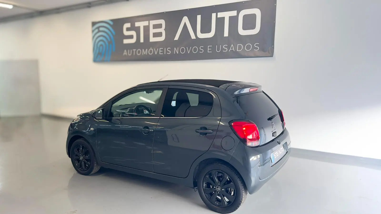 Citroen C1 Airscape 1.0 VTi Shine 15