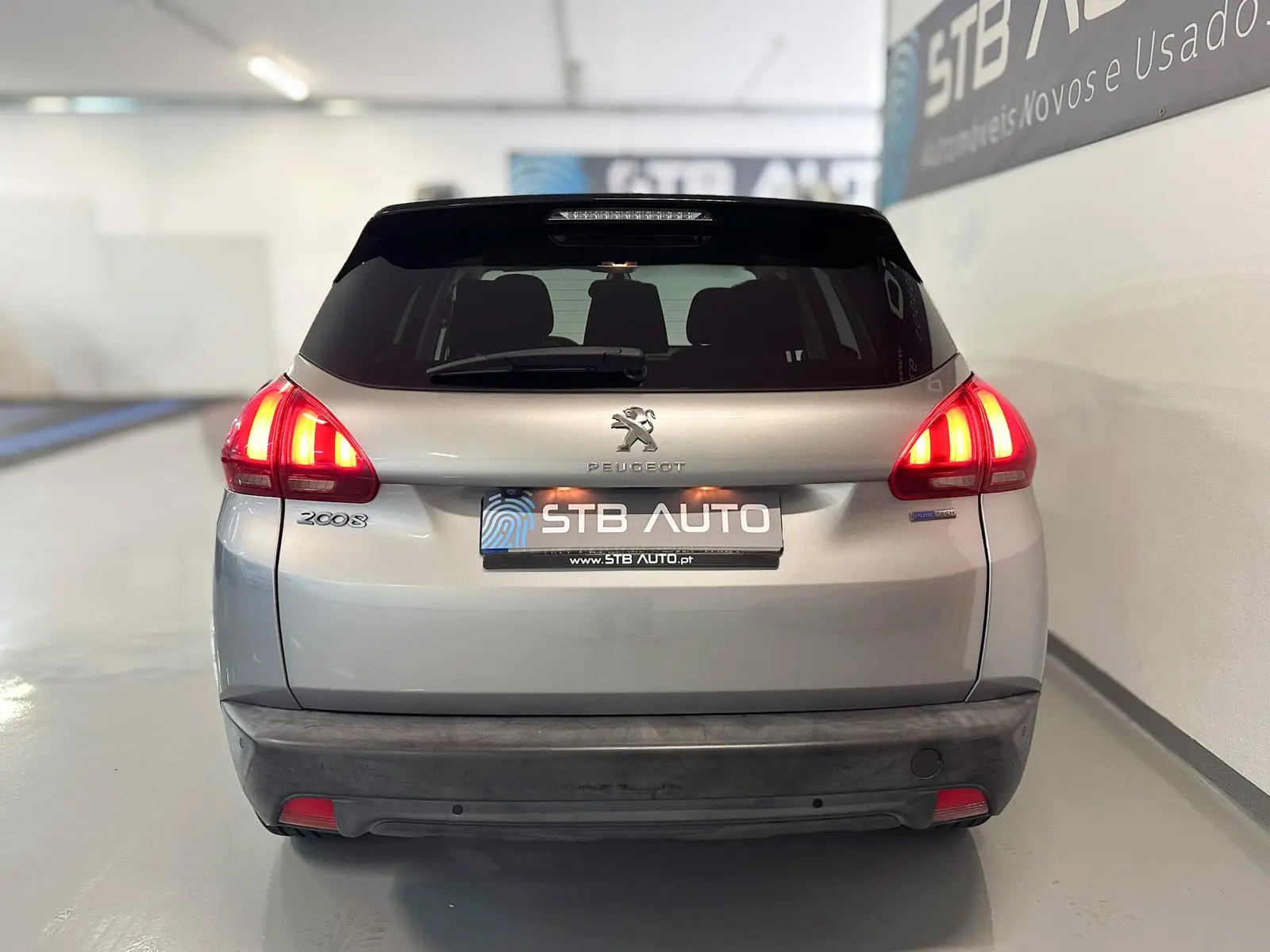 Peugeot 2008 1.2 PureTech Style 3