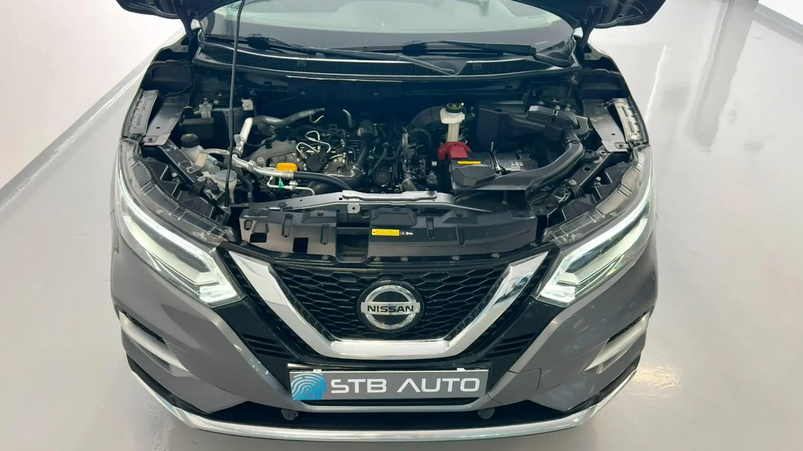 Nissan Qashqai 1.3 DIG-T N-Connecta J18 28