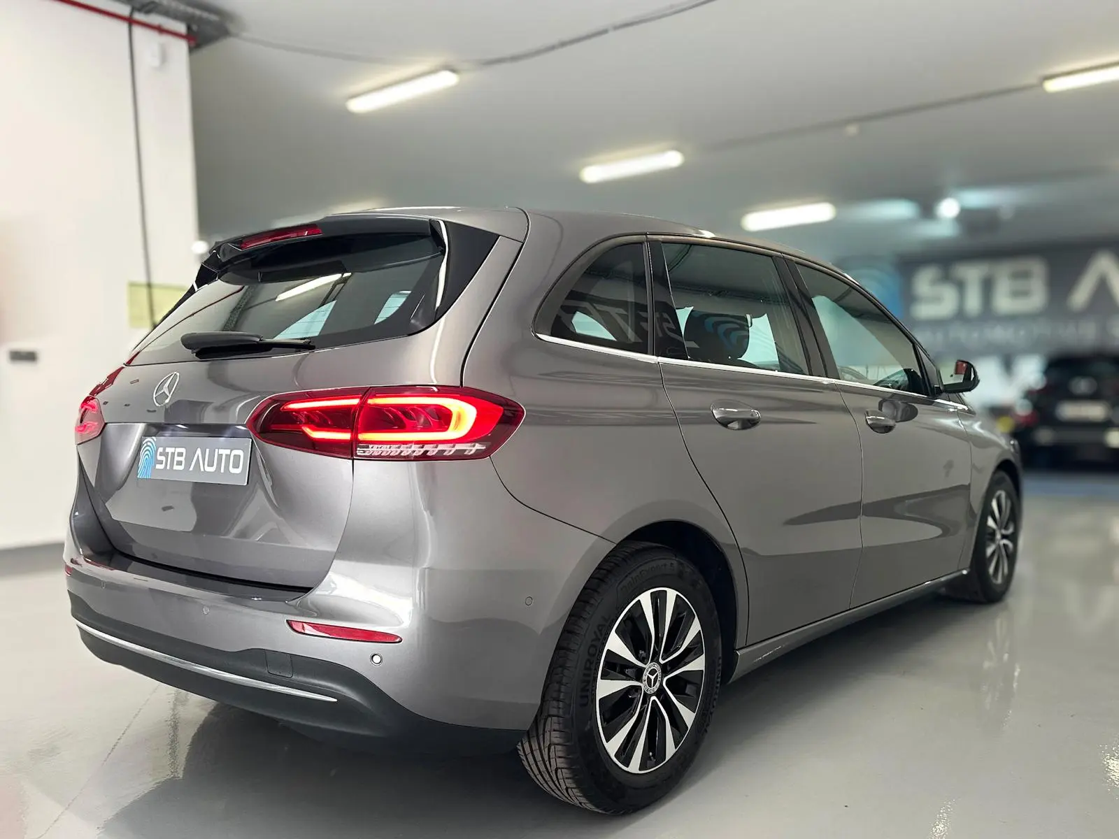 Mercedes-Benz B 180 7G-DCT Progressive 5