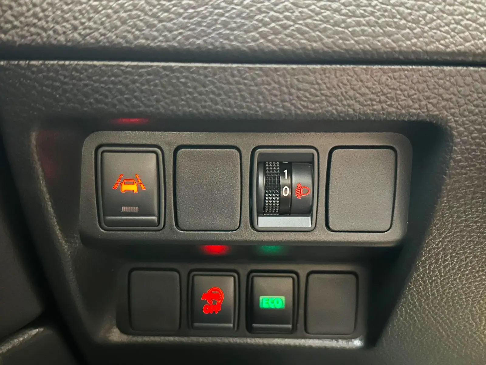 Nissan Qashqai 1.3 DIG-T N-Connecta DCT 37