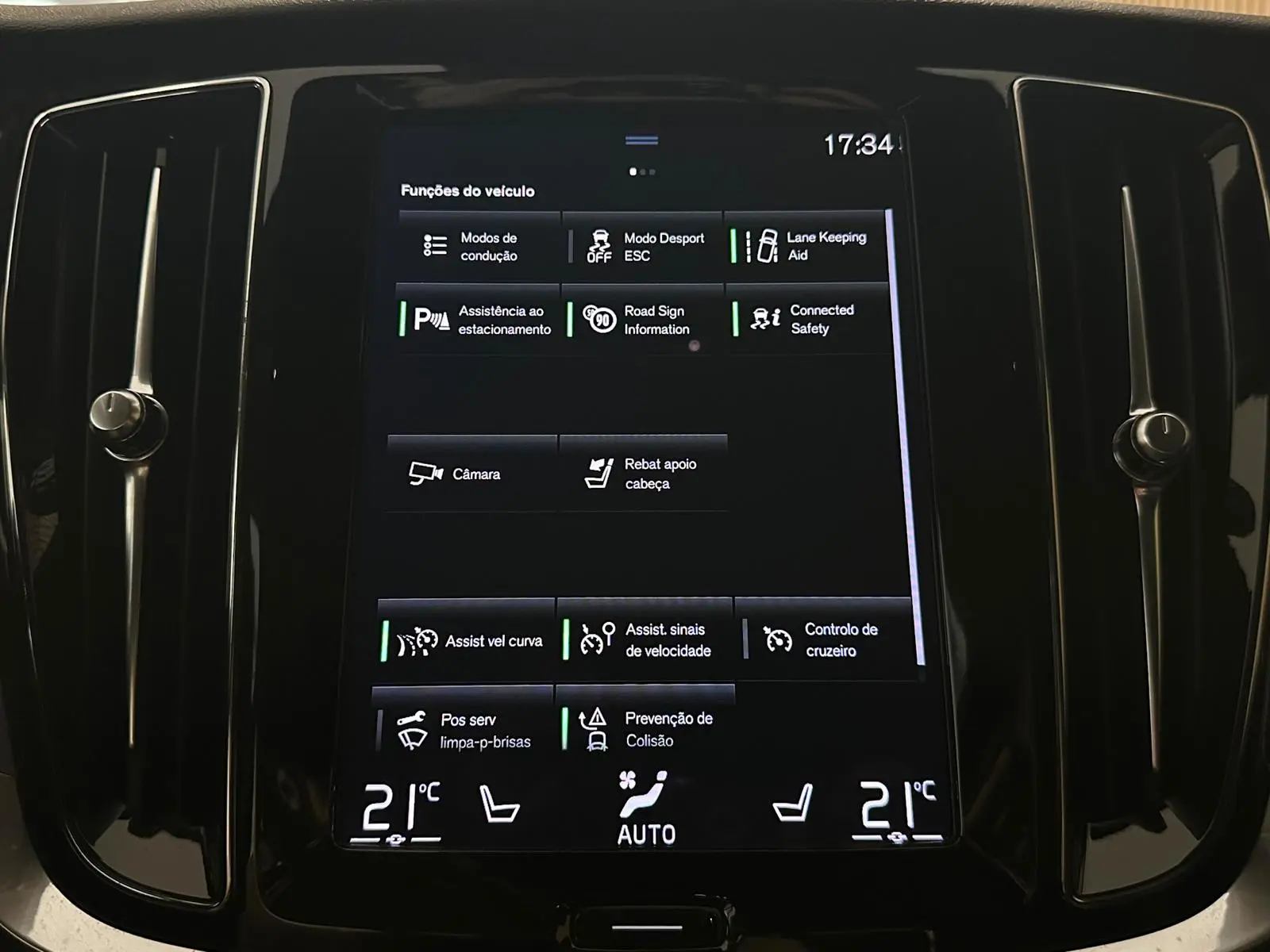 Volvo V60 B4 D Geartronic Momentum Pro 28