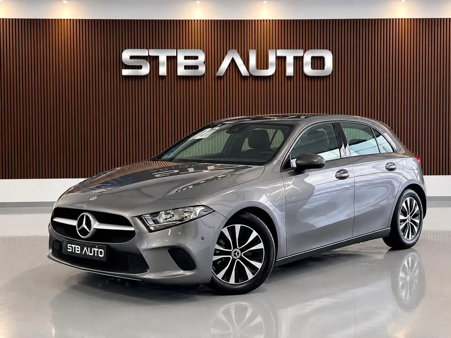 Mercedes-Benz A 160 Style Plus 1