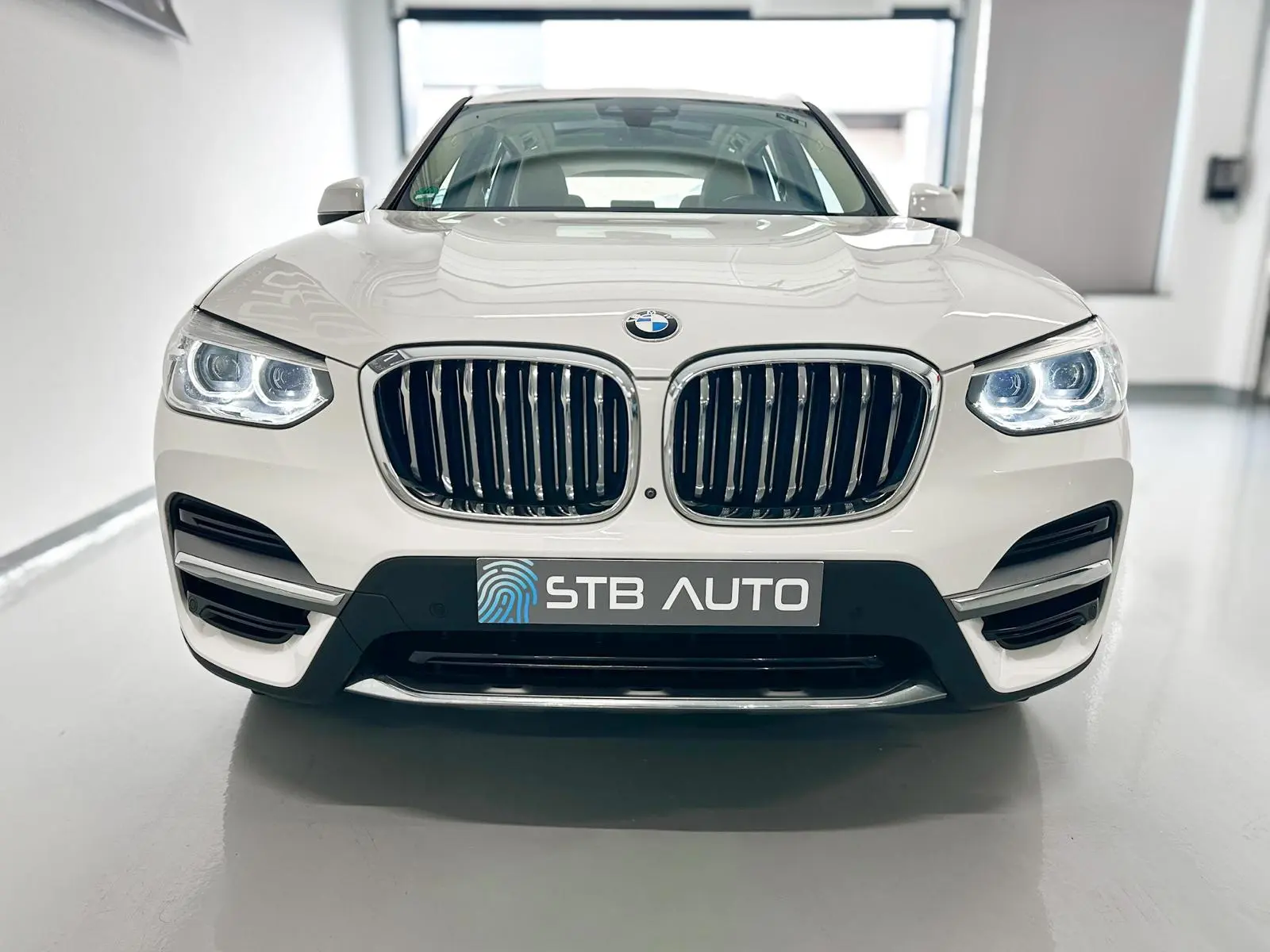 BMW X3 30 e xDrive Line Luxury 4