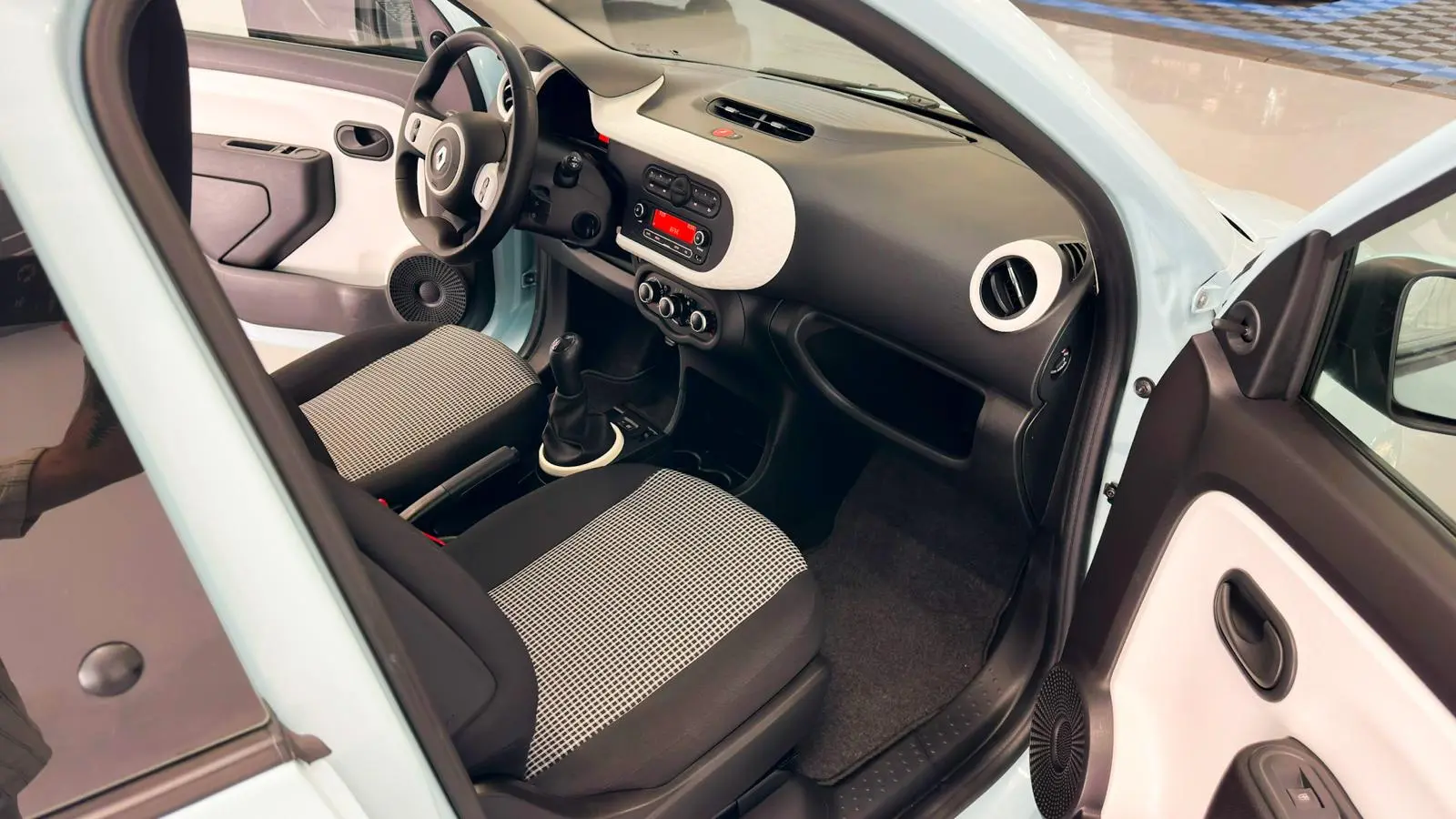 Renault Twingo SCe 70 LIMITED 9