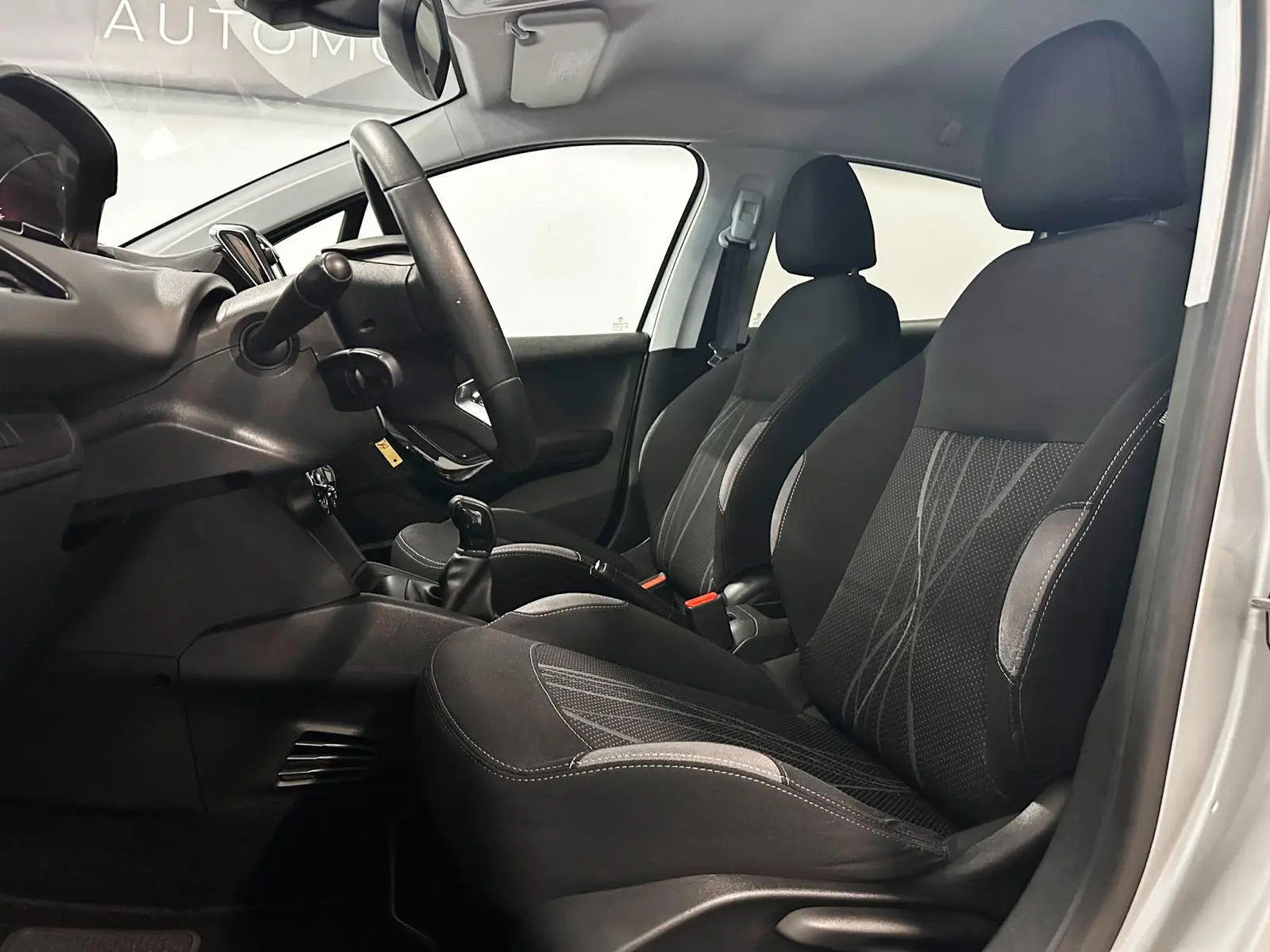 Peugeot 208 1.2 VTi Active 8