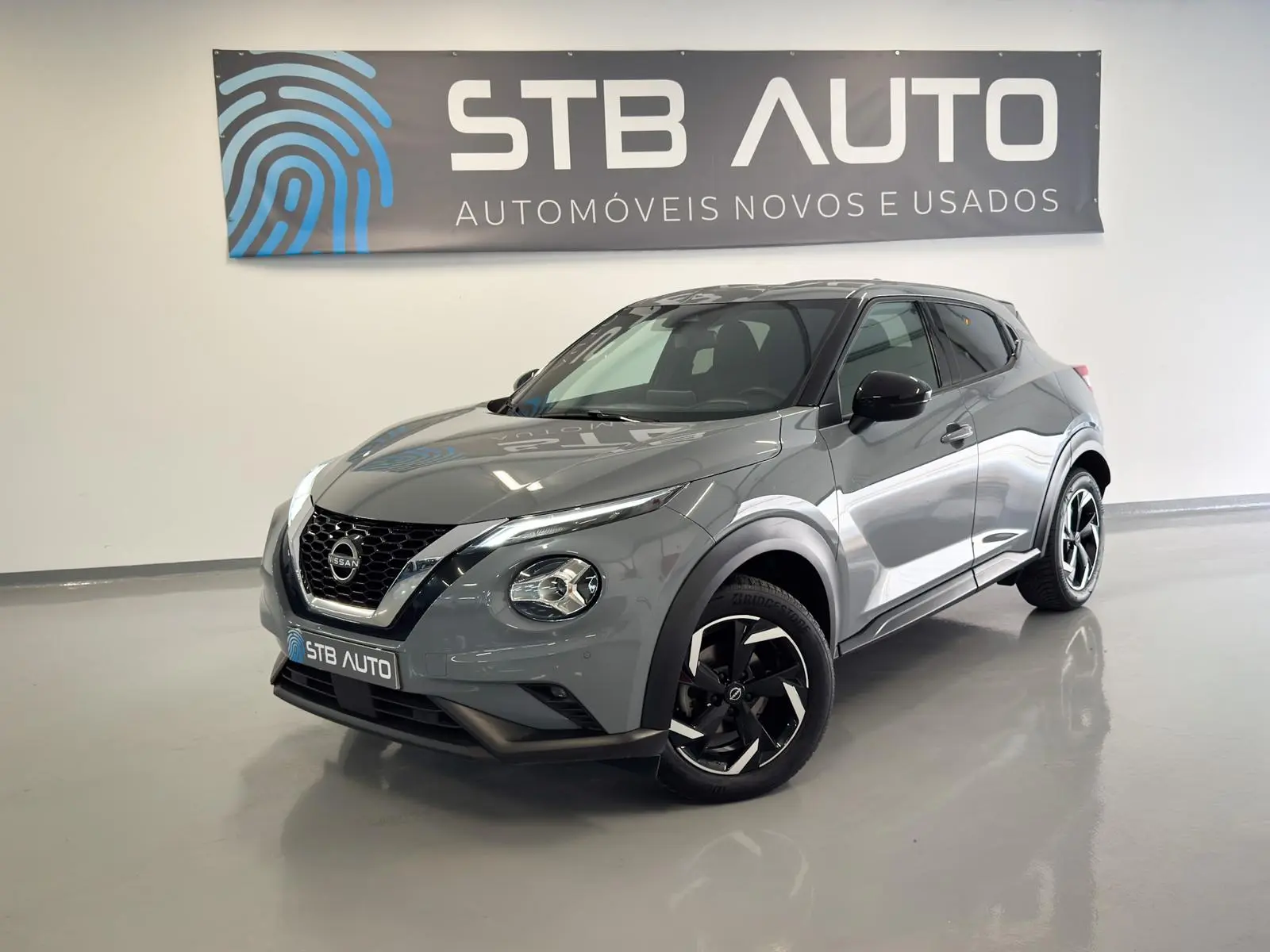 Nissan Juke 1.0 DIG-T N-Connecta DCT 1