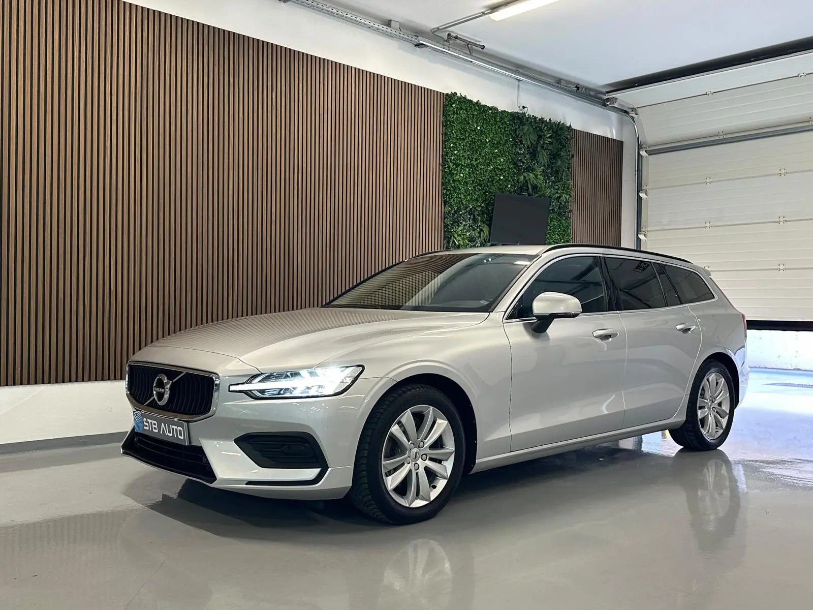 Volvo V60 B4 D Geartronic Momentum Pro 4
