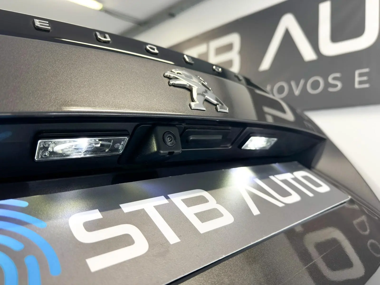 Peugeot 2008 PureTech 130 Stop&Start Allure 38