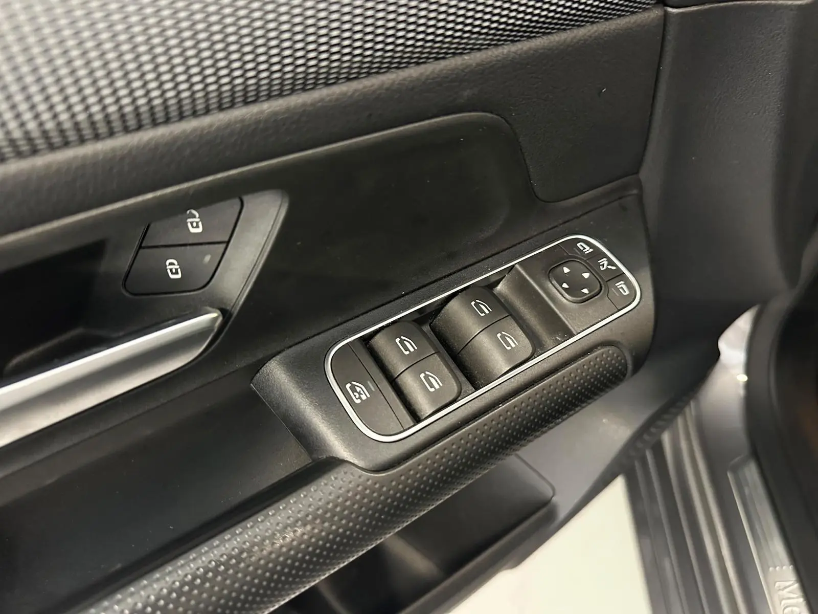 Mercedes-Benz B 180 7G-DCT Progressive 25