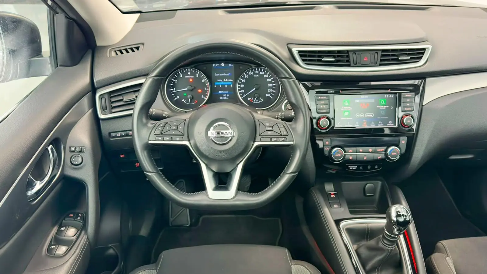 Nissan Qashqai 1.3 DIG-T N-Connecta J18 24
