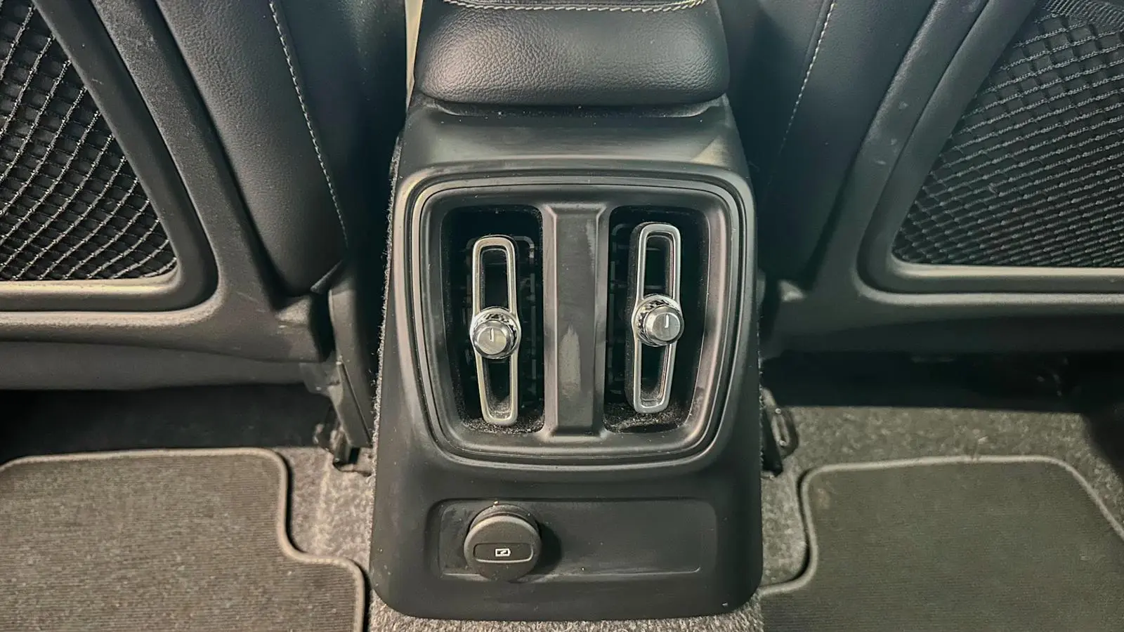 Volvo XC 40 1.5 T5 PHEV Inscription Expression 27