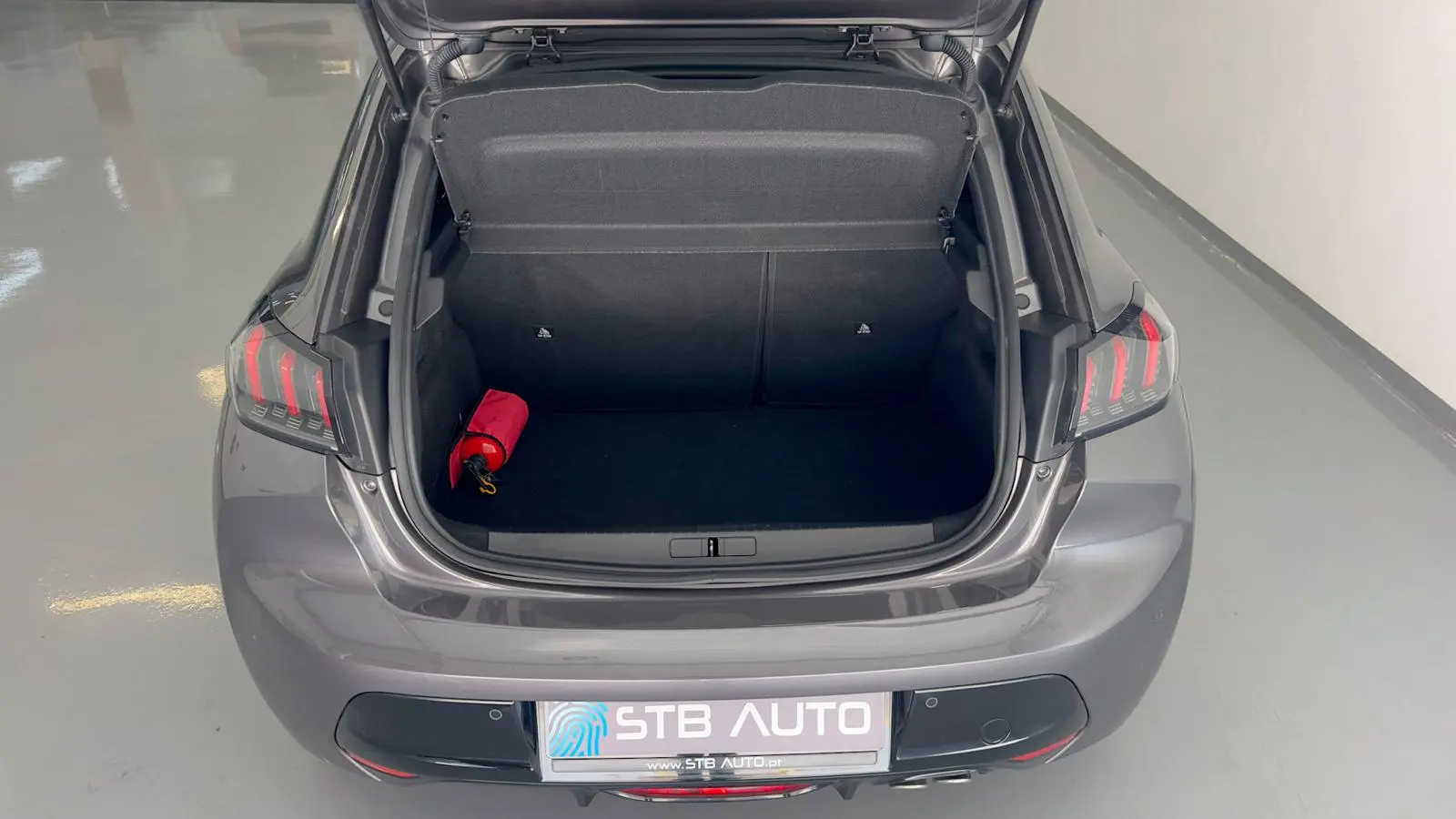Peugeot 208 1.2 PureTech GT Pack EAT8 11