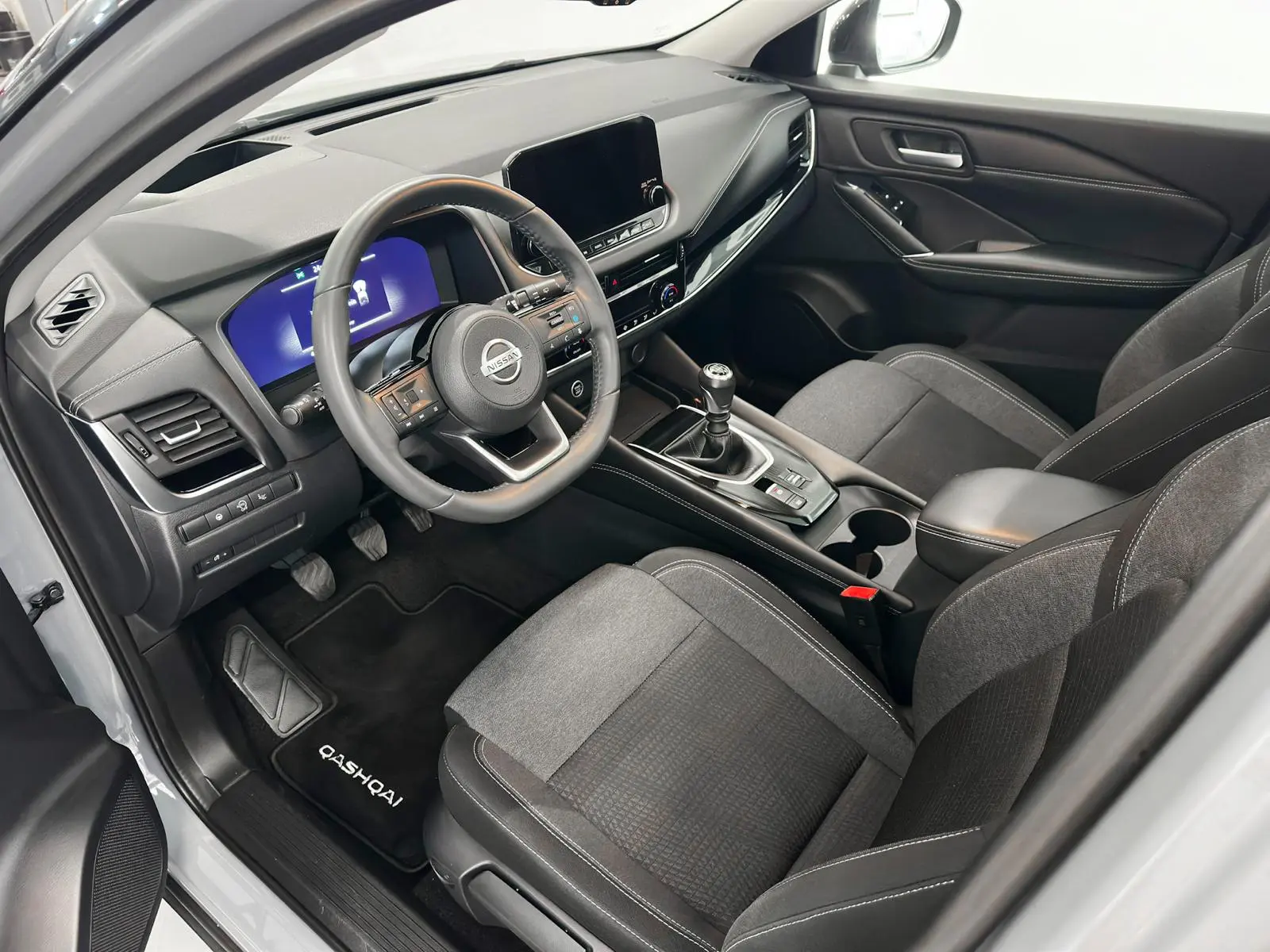 Nissan Qashqai 1.3 DIG-T MHEV Premiere Edition 7