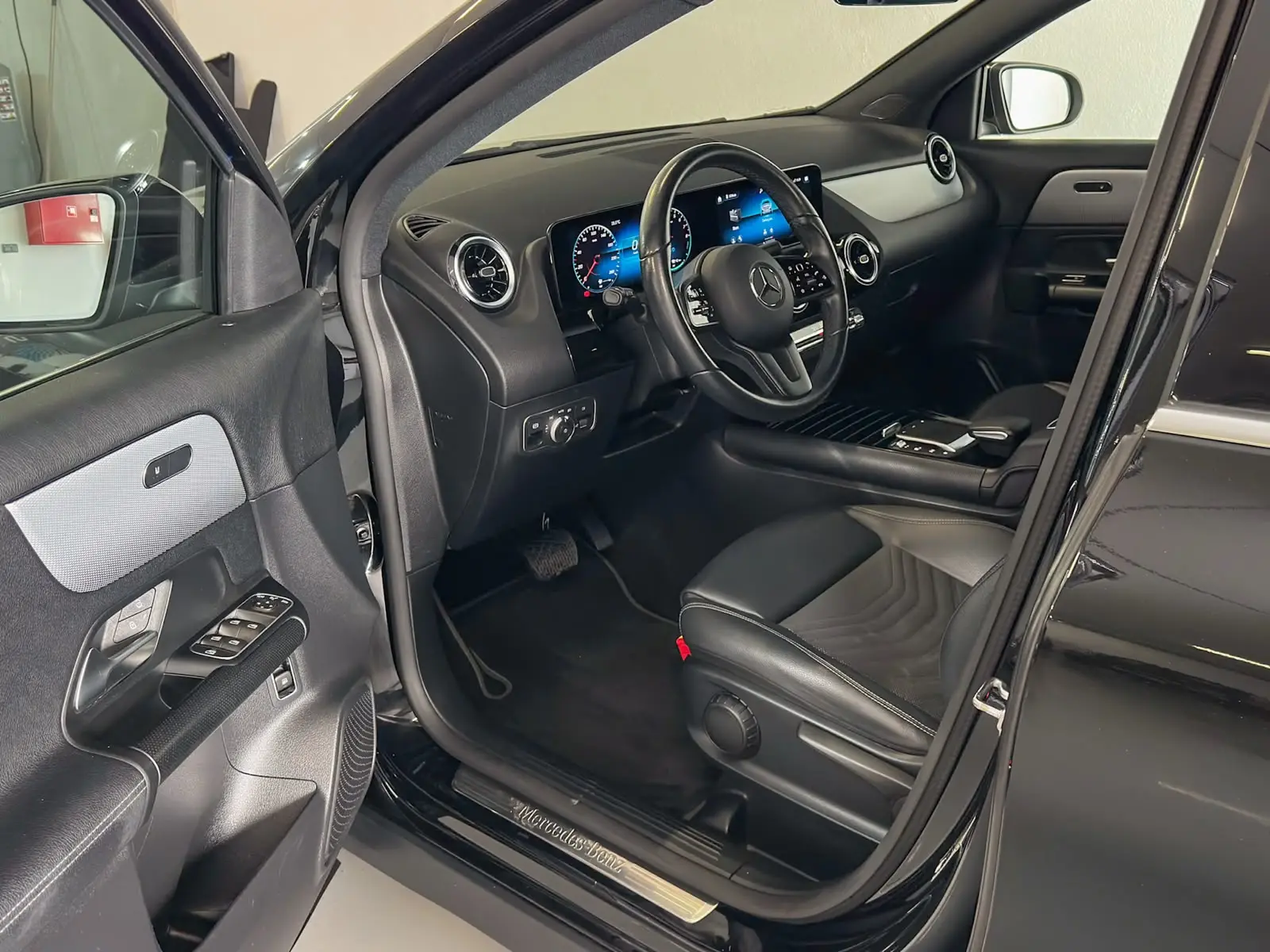 Mercedes-Benz GLA 250 e Progressive 16