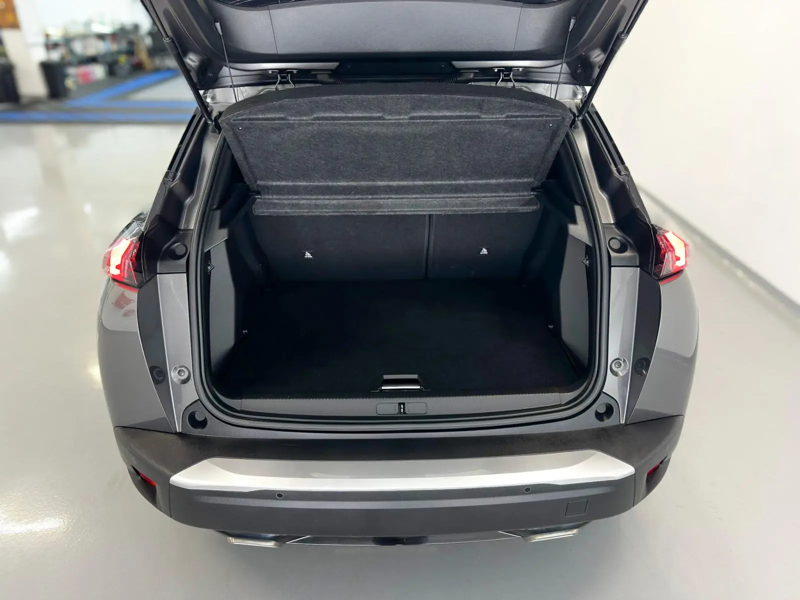 Peugeot 2008 PureTech 130 Stop&Start Allure 6