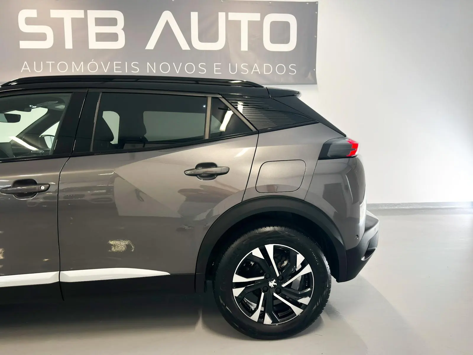 Peugeot 2008 1.2 PureTech GT Line 6