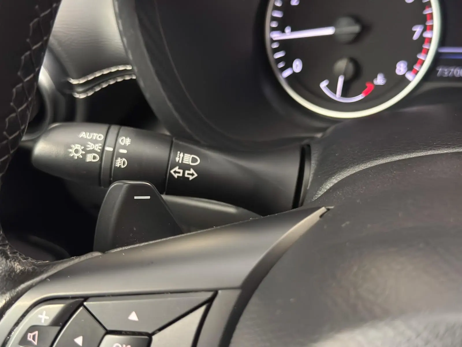Nissan Juke 1.0 DIG-T N-Connecta DCT 28