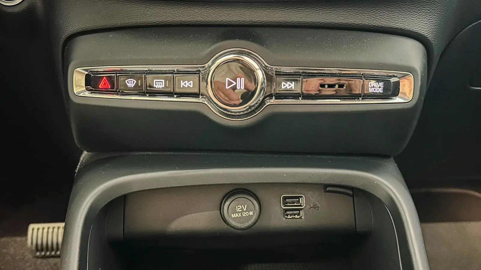 Volvo XC 40 1.5 T5 PHEV Inscription Expression 24
