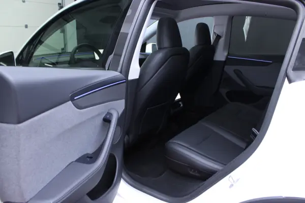 Tesla Model Y Standard 14