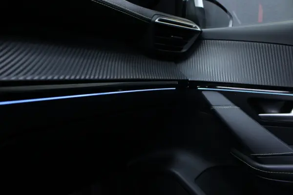 Peugeot e-208 50 kWh GT Line 13