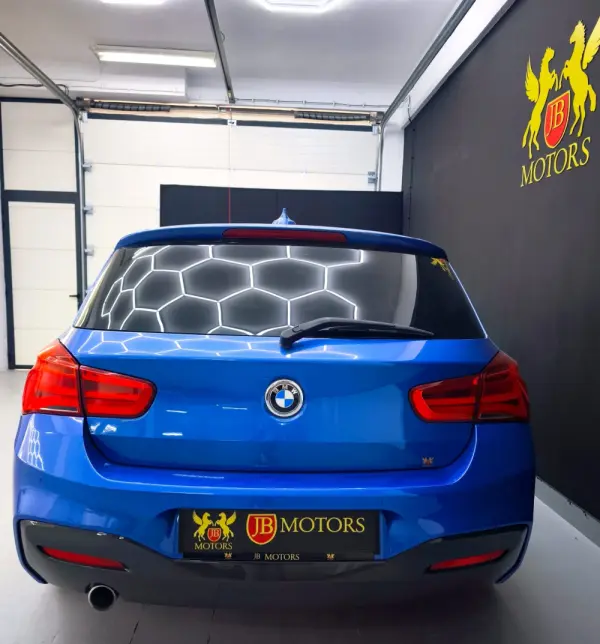 BMW 116 d Pack M 4