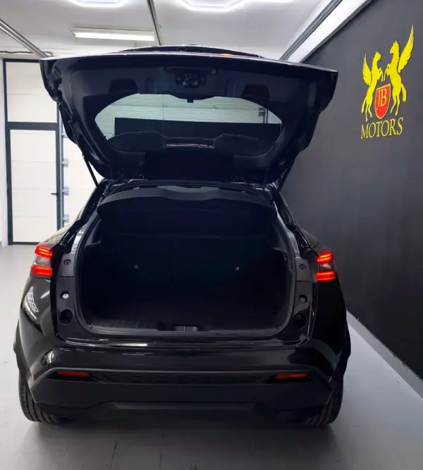 Nissan Juke Crossover Hybrid 143 Business+ 5