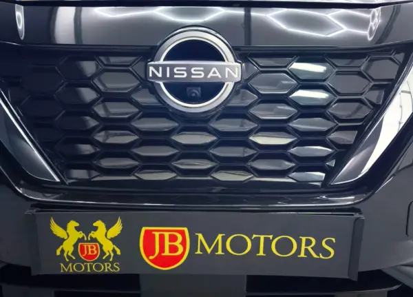 Nissan Juke Crossover Hybrid 143 Business+ 9